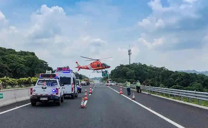 富锦高速公路汽车救援案例